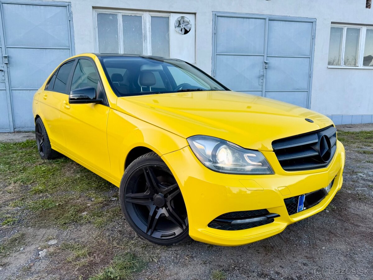 MERCEDES-BENZ C200CDI W204 3M FÓLIA MODEL 2011 - 3