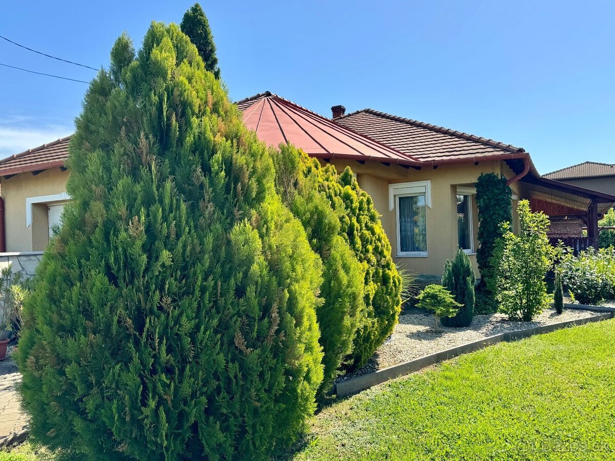 MAĎARSKO - ENCS 4 IZBOVÝ DOM S GARÁŽOU A TERASOU, PEKNÁ ZÁH - 3