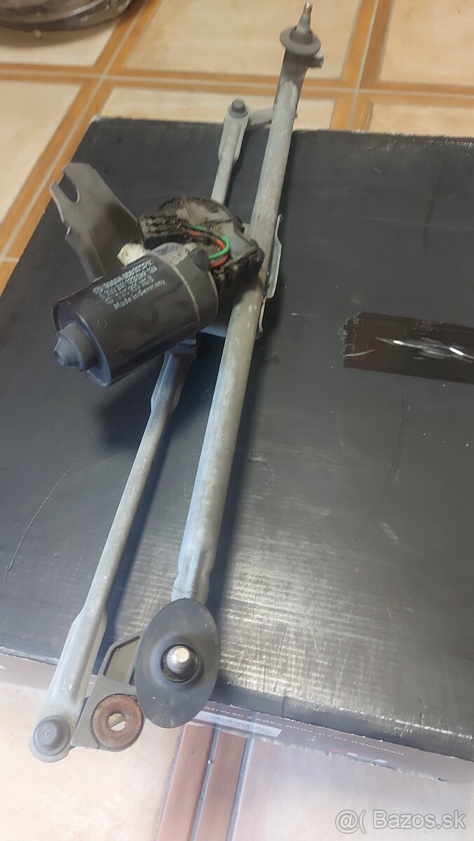 Mechanizmus stieračov VW Golf III - 3