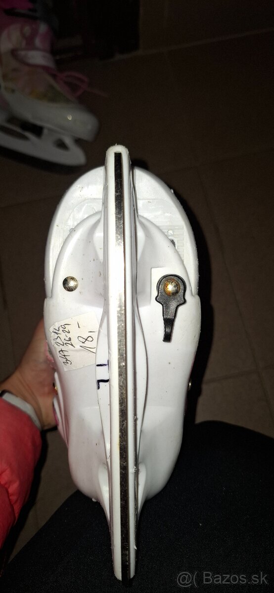 Dievcenske korčule - 3