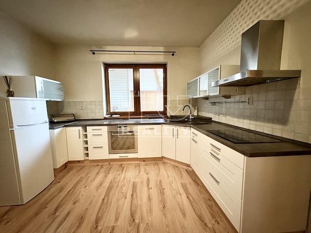 EXKLUZÍVNE NA PREDAJ 3-IZBOVÝ PRIESTRANNÝ RODINNÝ DOM... - 3