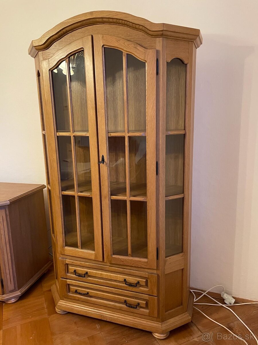 Rustikálna vitrína a komoda - 3