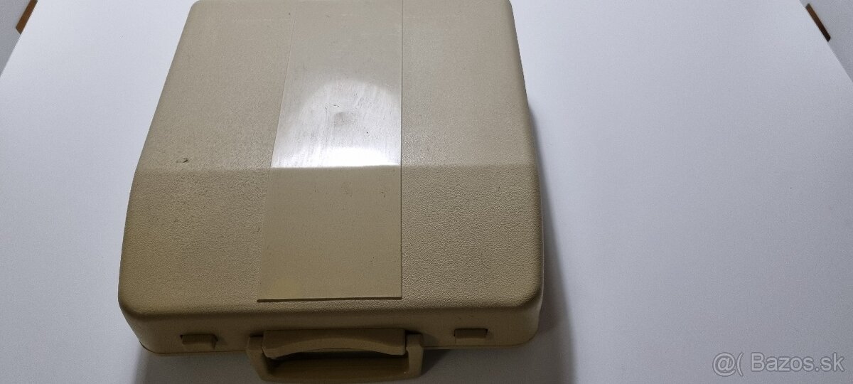 Kufríkový písací stroj zn. Chevron - 3