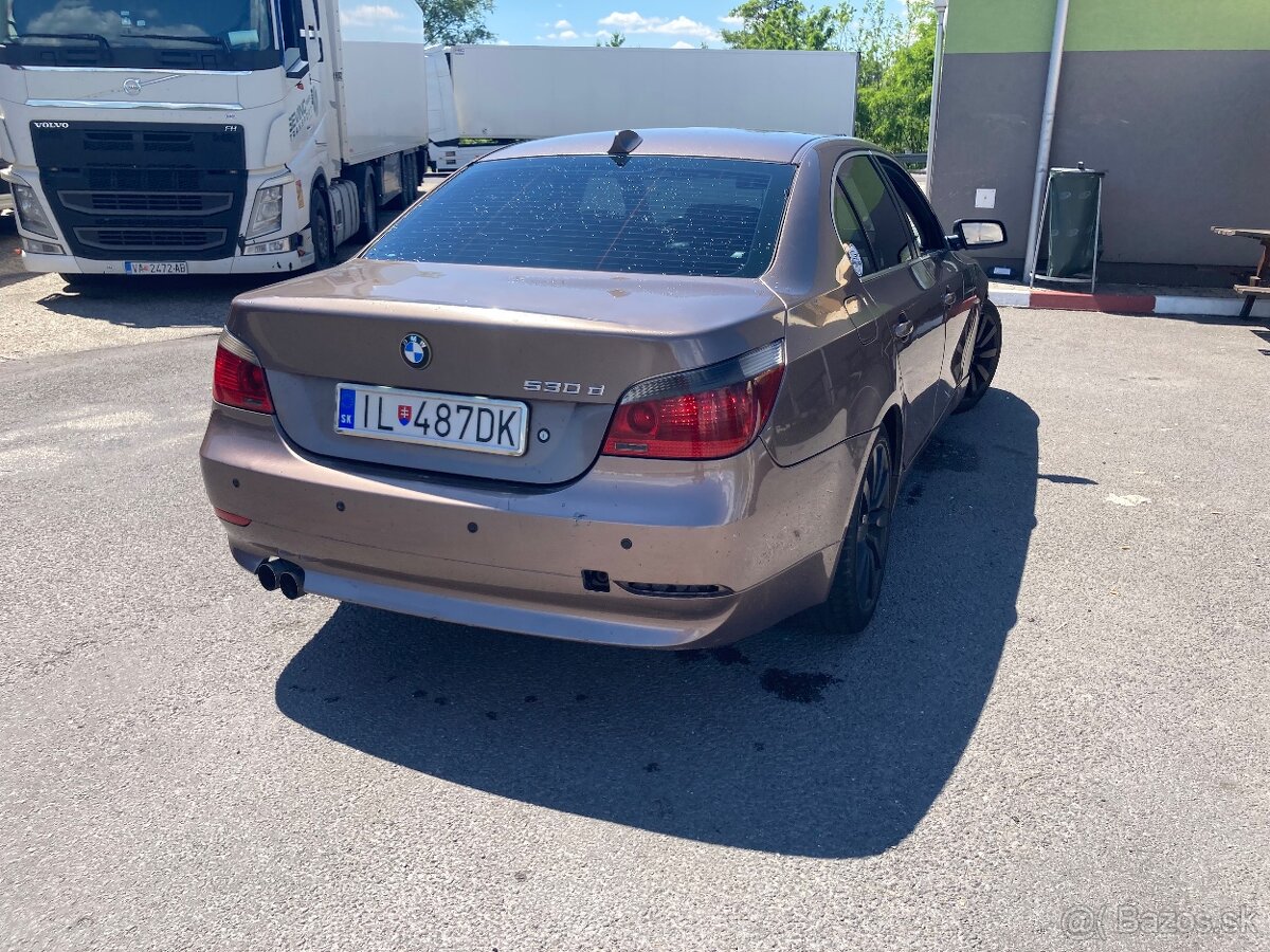 E60 530D manuál - 3