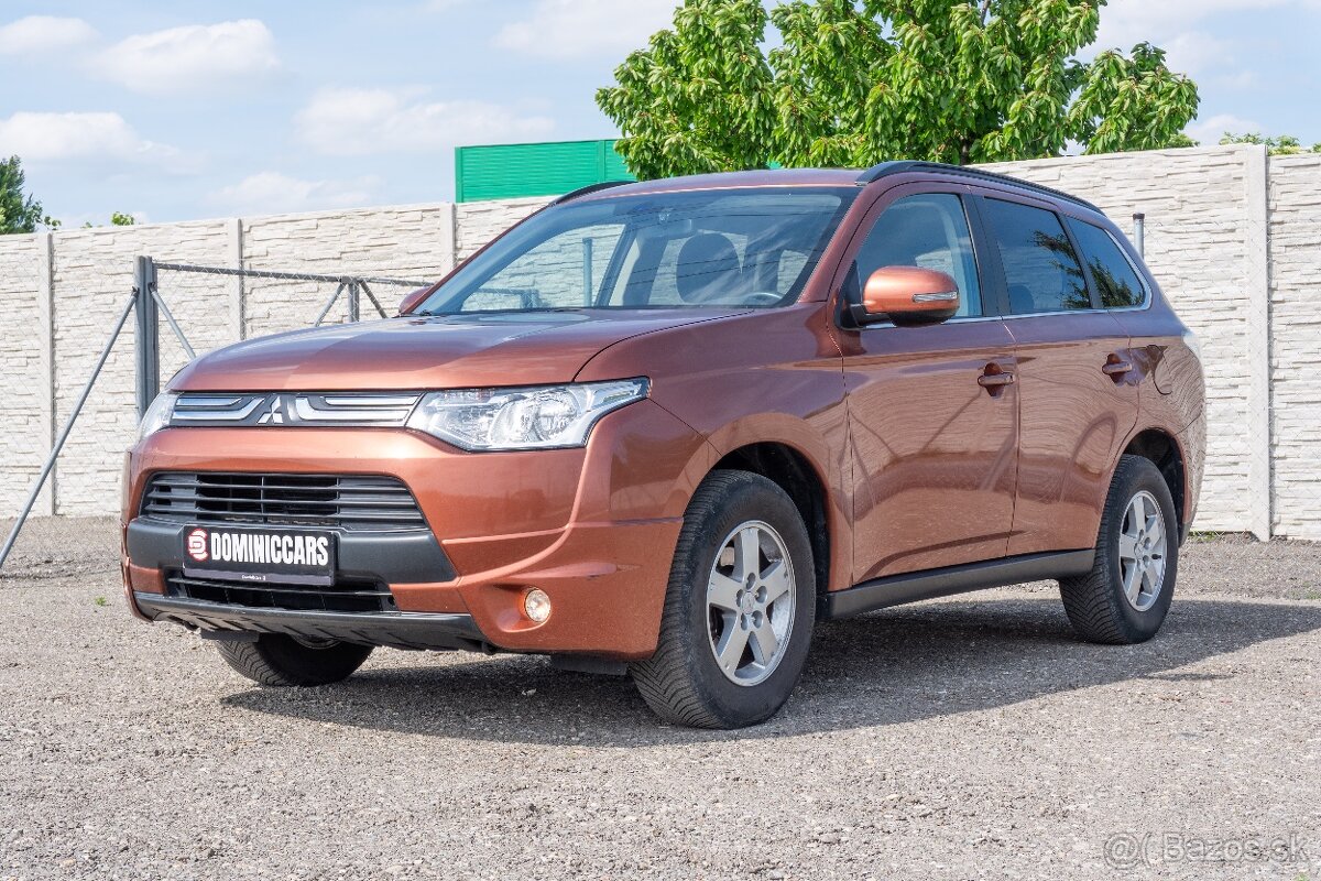 Mitsubishi Outlander 2.0 MIVEC 4x4 Automat - 3