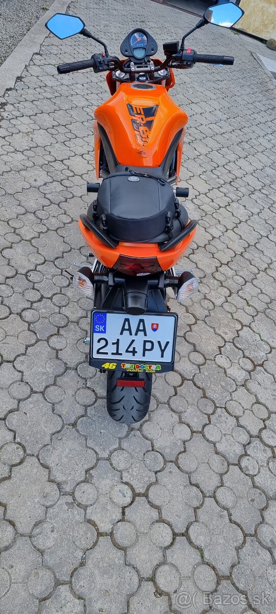 Kawasaki ER6N - 3