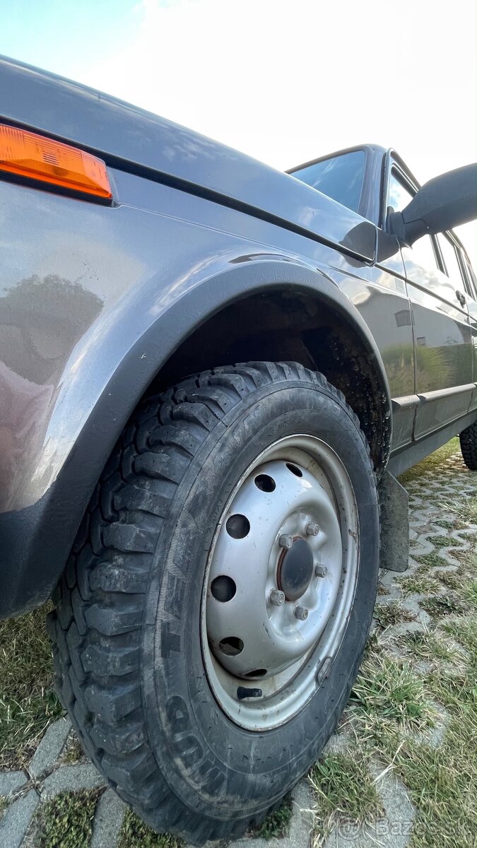 Lada Niva 4x4 urban 5 dv. - 3