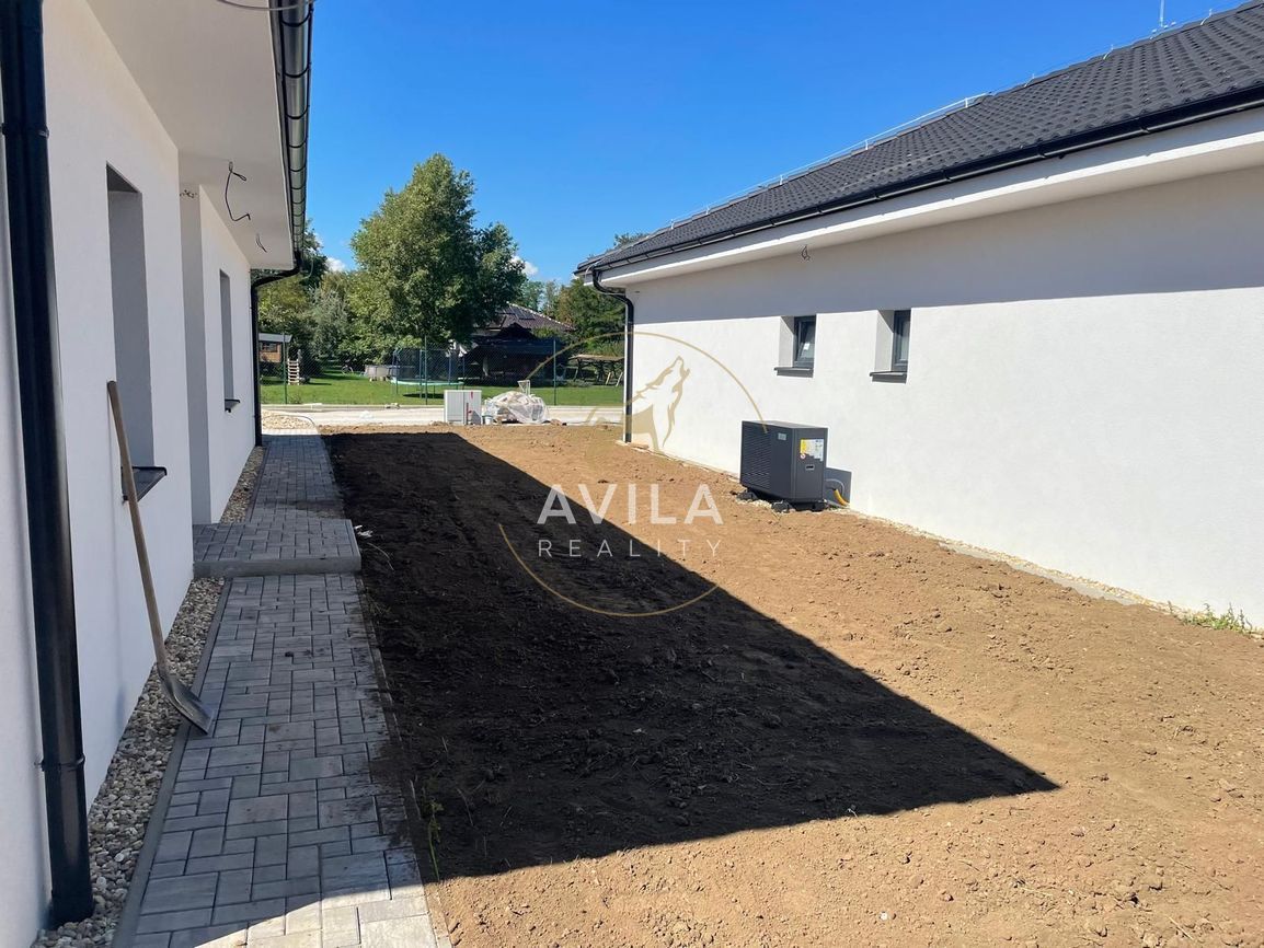 NA PREDAJ: novostavba 4izb.RD na pozemku 500m2 - Cífer - 3