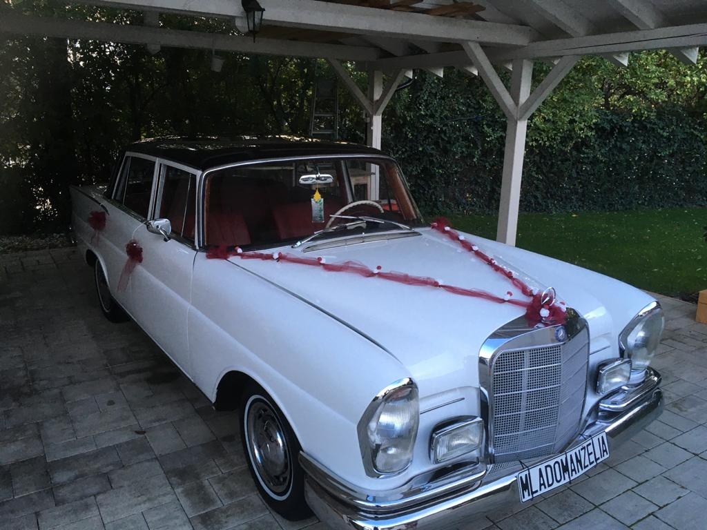 Svadobné veteranske auto so soferom - 3