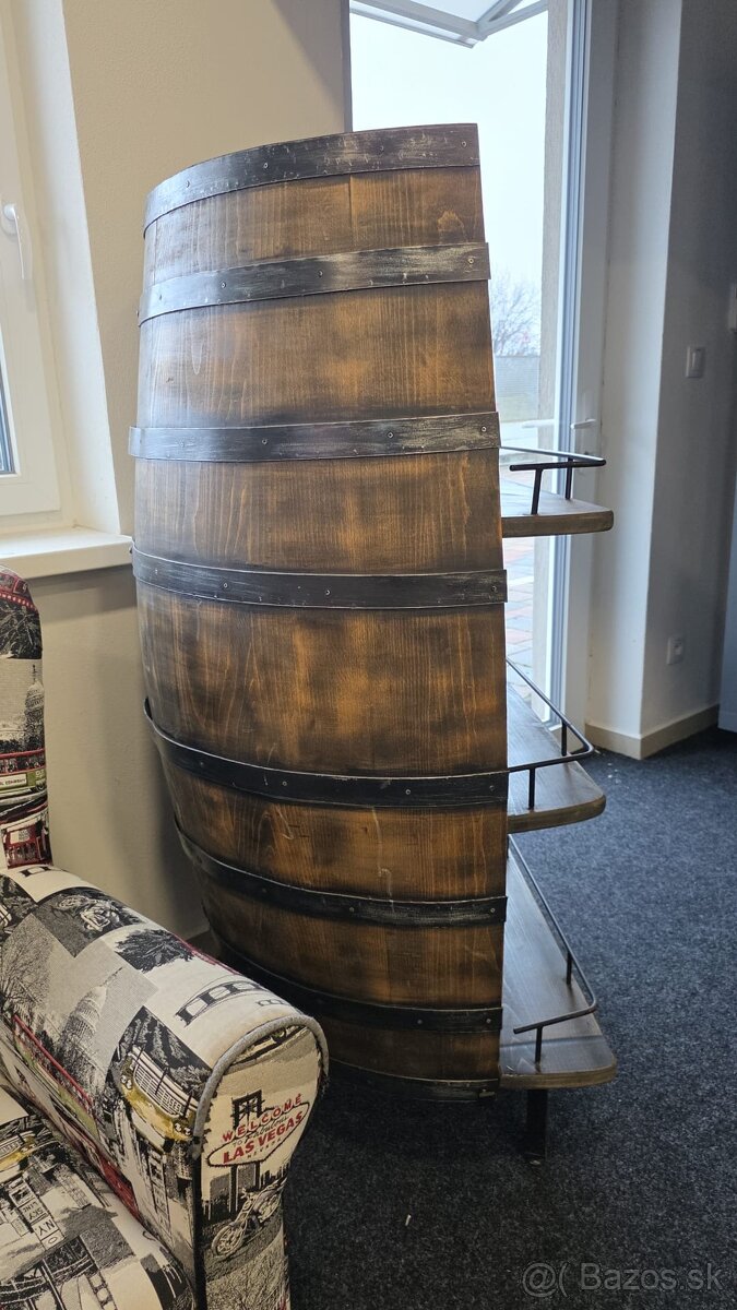 Drevene polsudy- vitriny - 3