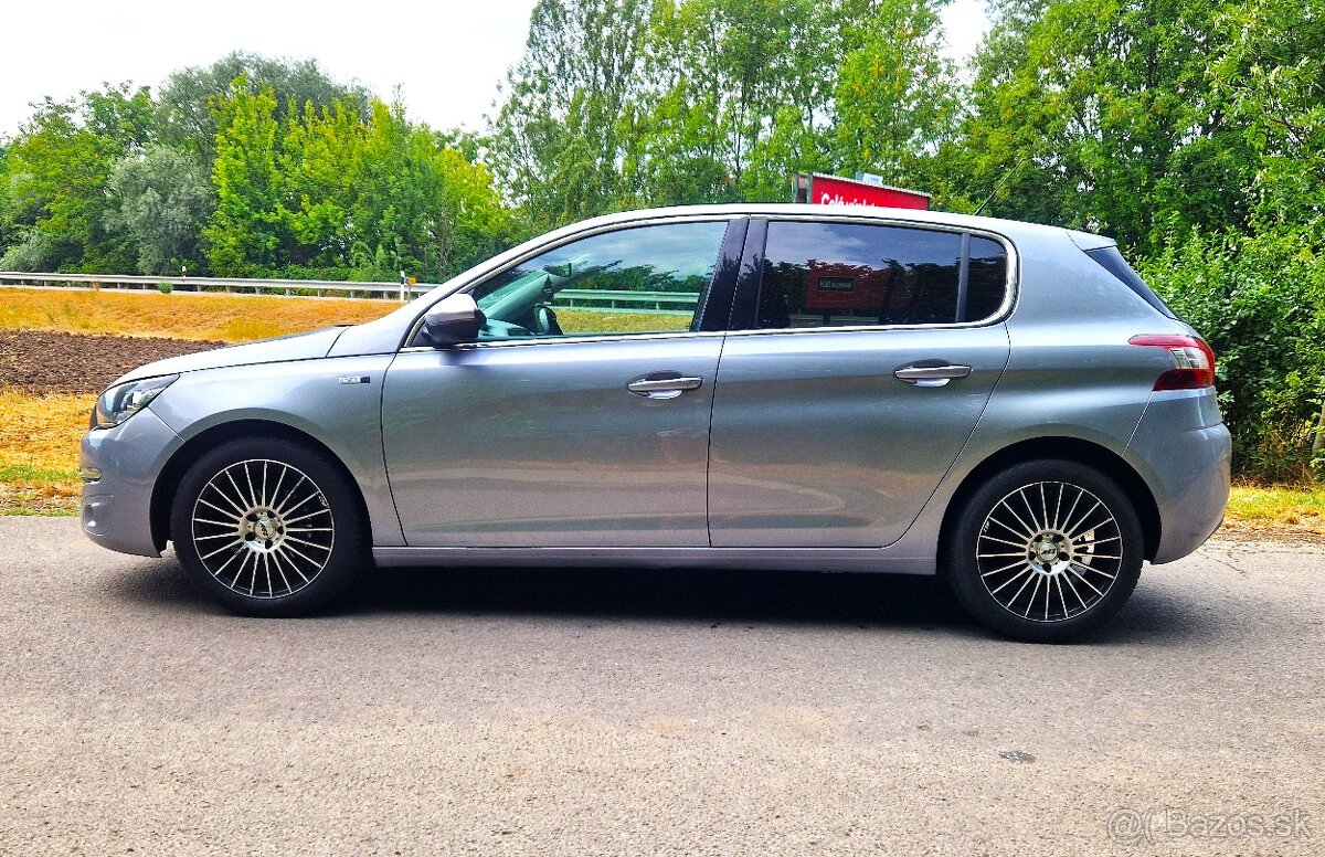 Peugeot 308 1.2 e-THP Active 81KW 5M Benzín. - 3