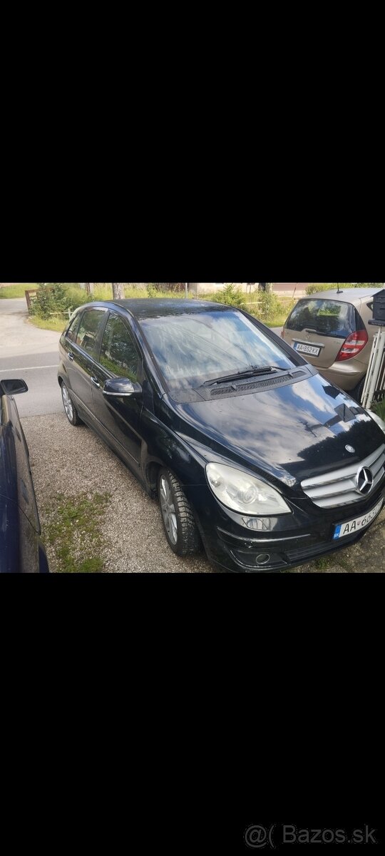 Mercedes B200 - 3