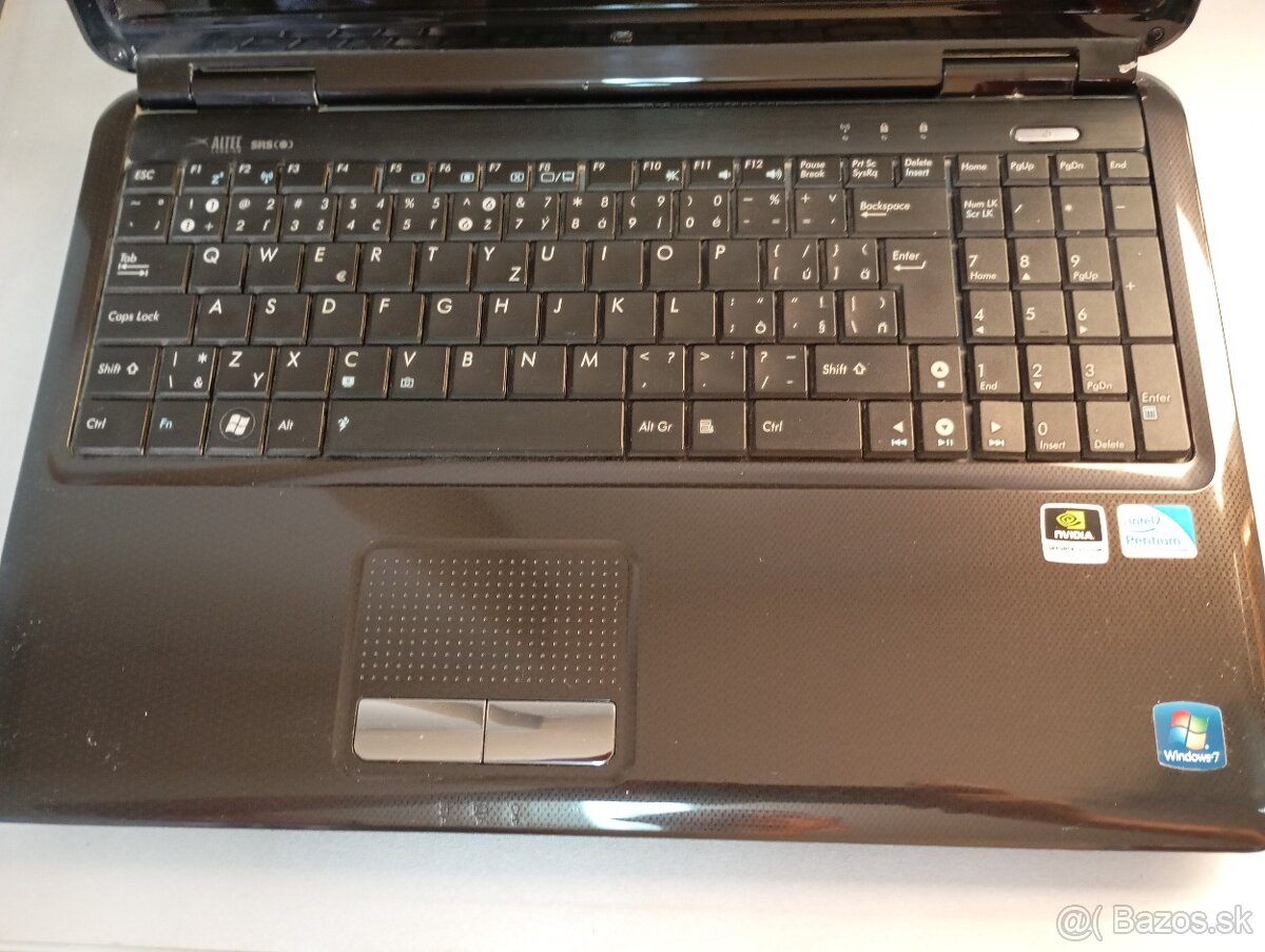 predám notebook ASUS K50I , WINDOWS 7 , NVIDIA GT320M - 3