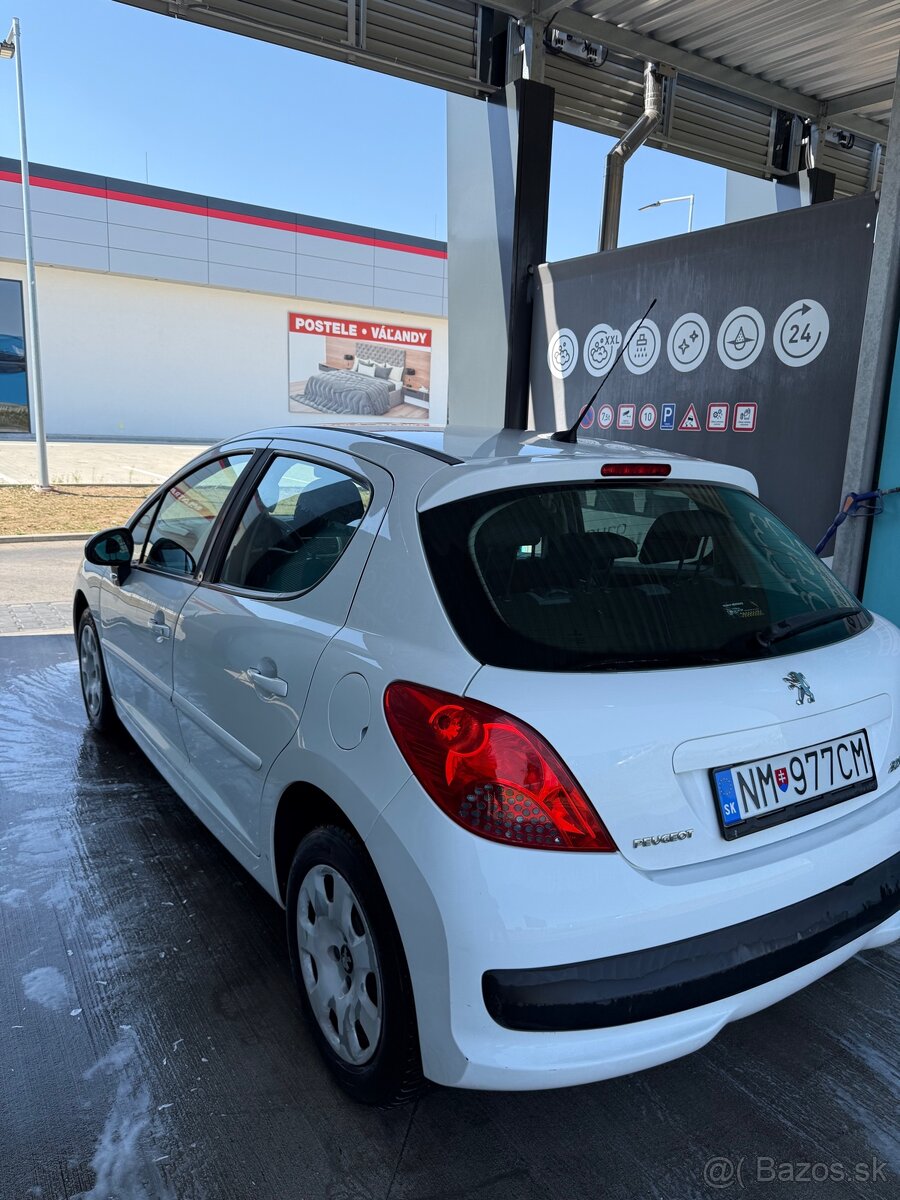 Peugeot 207 - 3