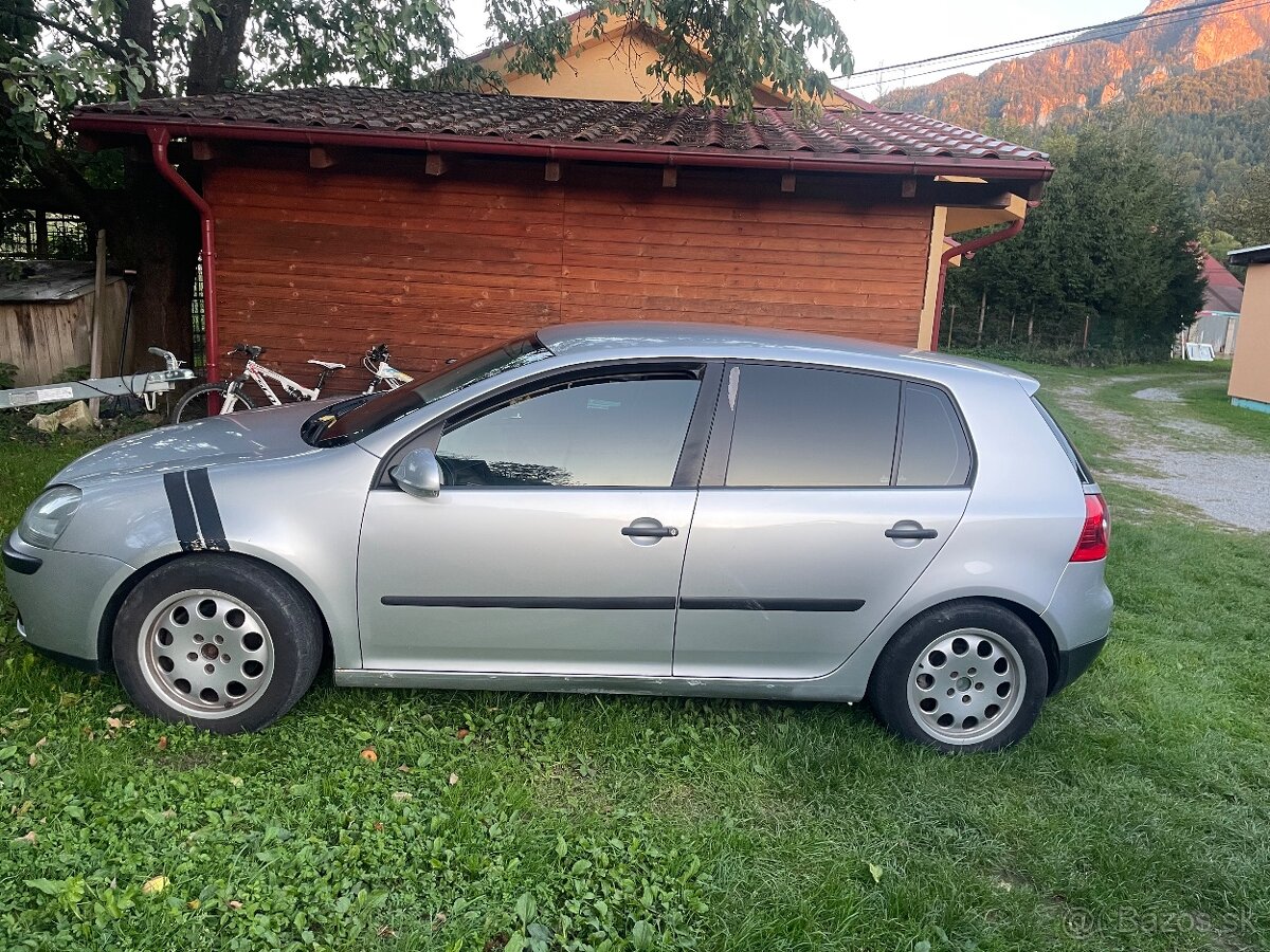 Predám Golf 5 1.4 benzín 66 kW. - 3