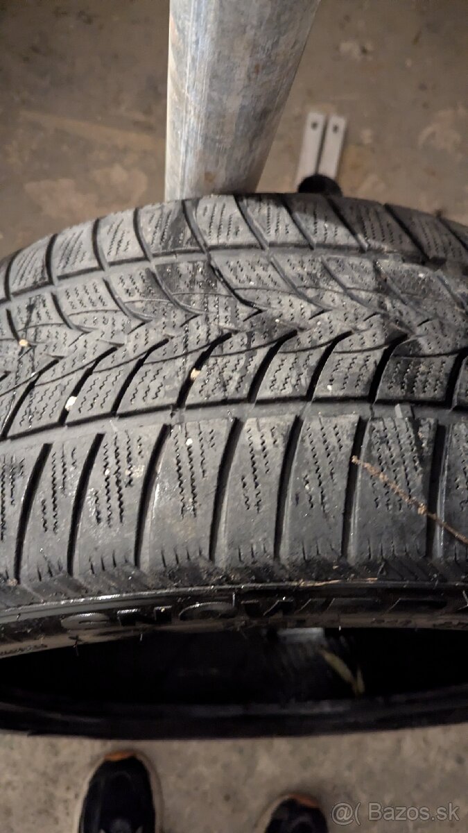 snowdragon uhp zimna 245/40 R18 - 3