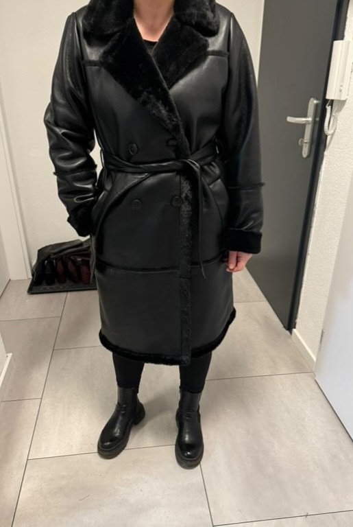 Cierny kozeny kabat - 3