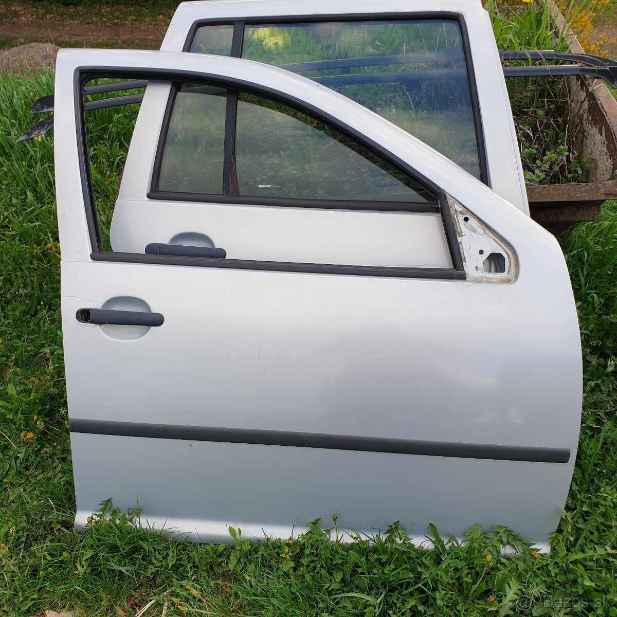 predám bočné dvere na vw golf 4 combi - 3