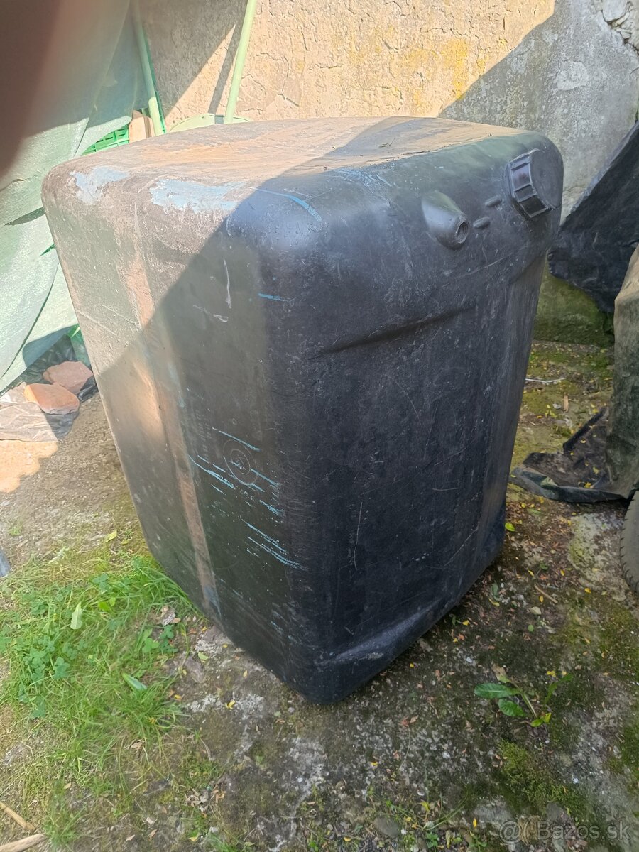 Plastová nádrž - 3
