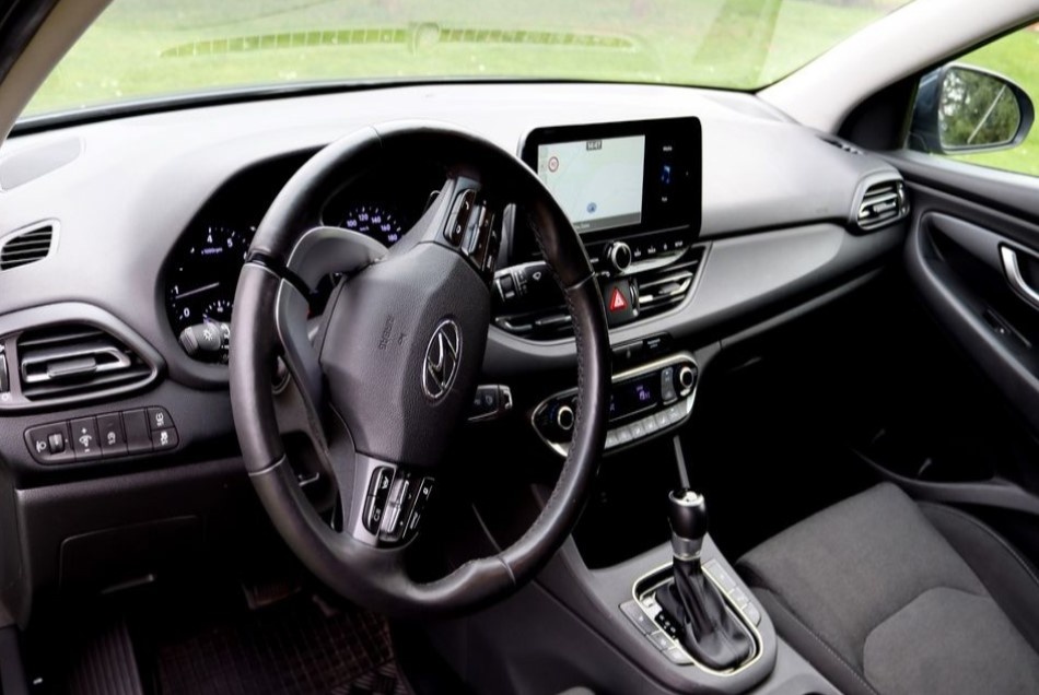 Predám Hyundai i30 1.5 T-GDi - 3