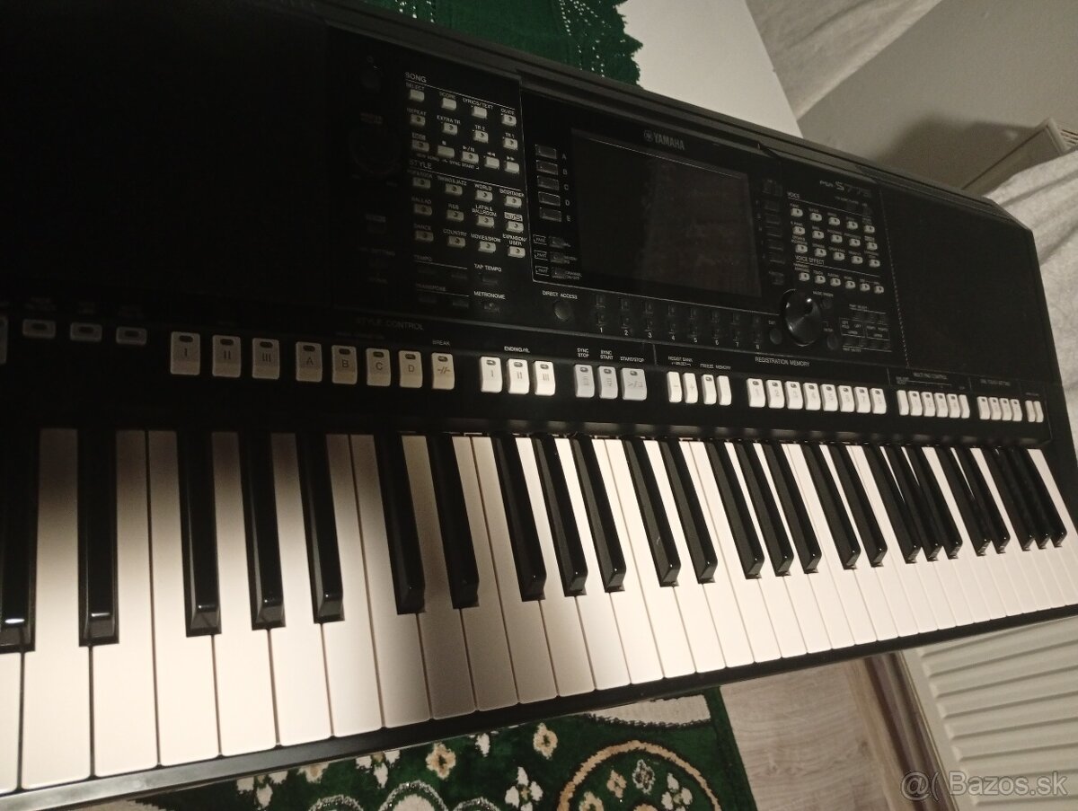 Yamaha psr s 775 - 3