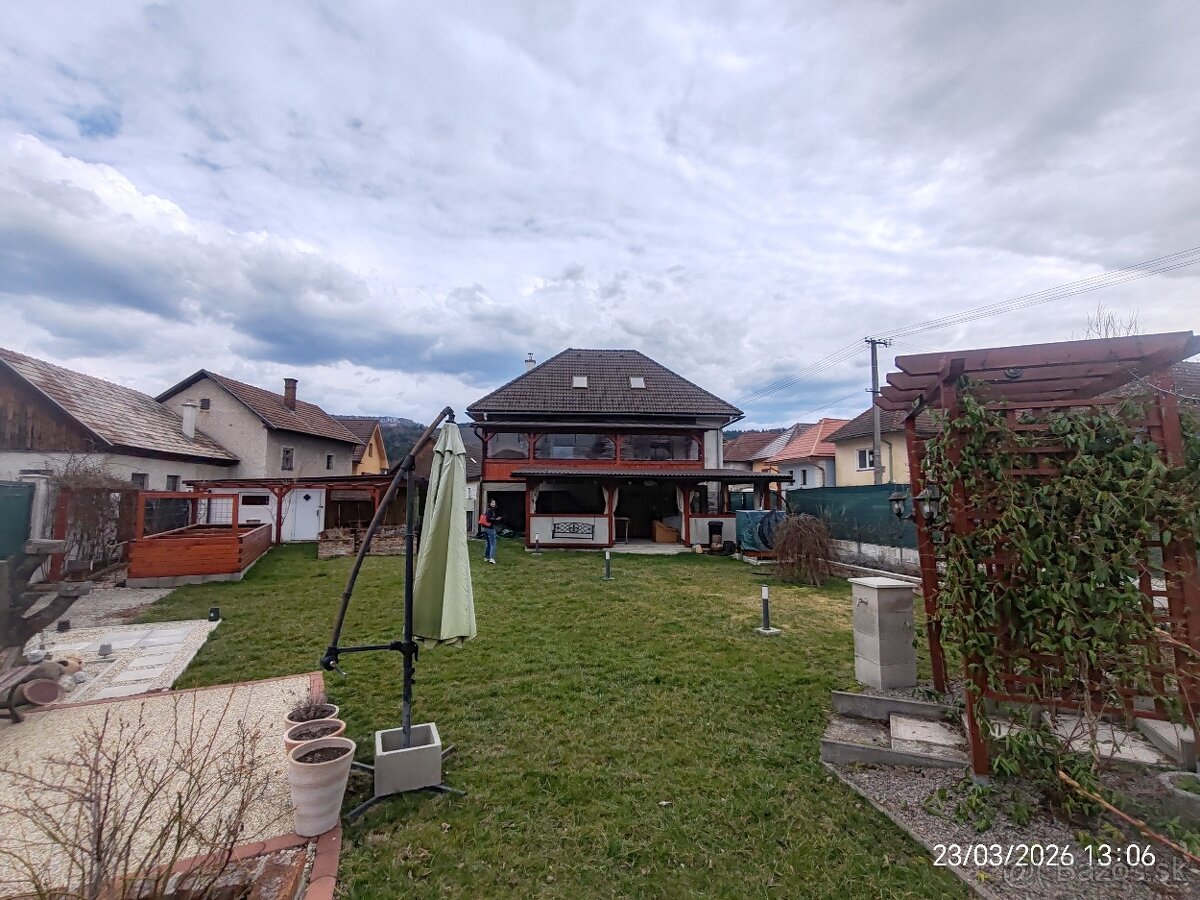 Váš malý raj? Vitajte v obci Háj - 3