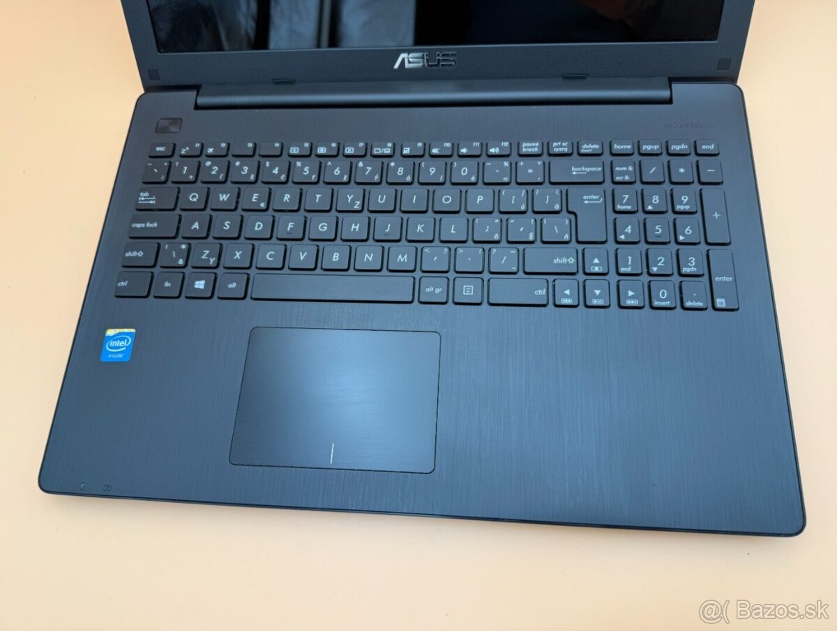 Notebook ASUS X553M / Intel Celeron / 8GB RAM / 120gb SSD - 3