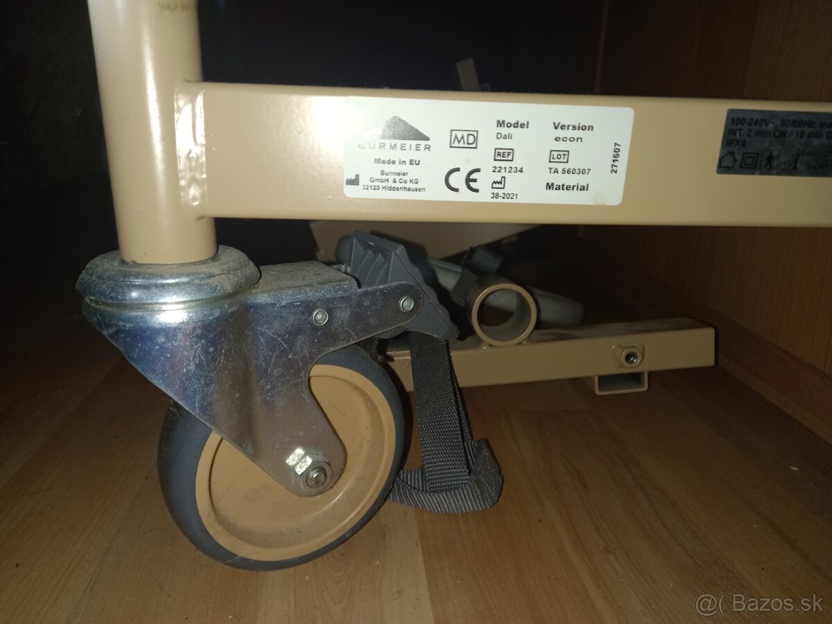 Polohovacia elektrická posteľ - 3