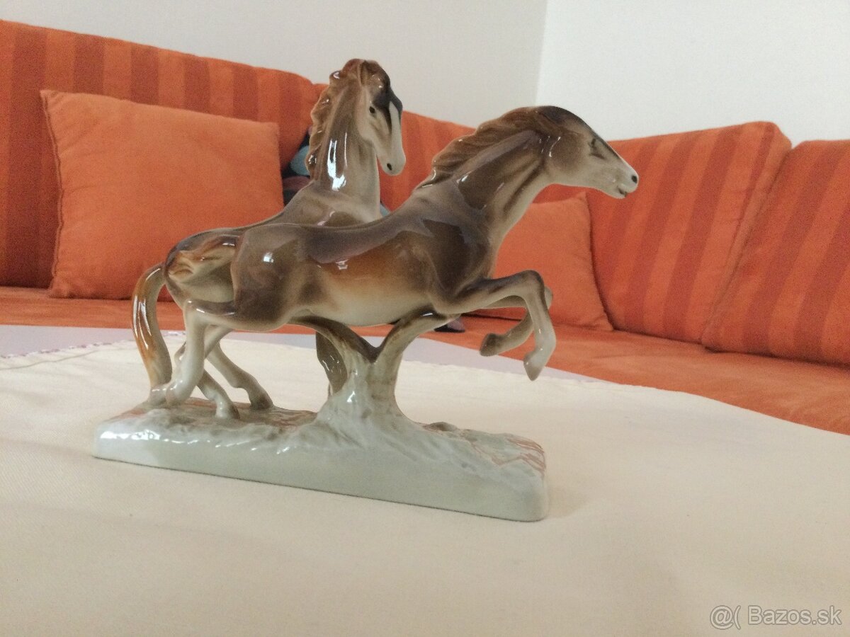 Soška Royal Dux - 3