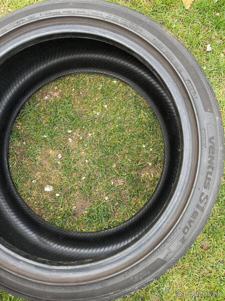 235/40 R19 letne pneu - 3