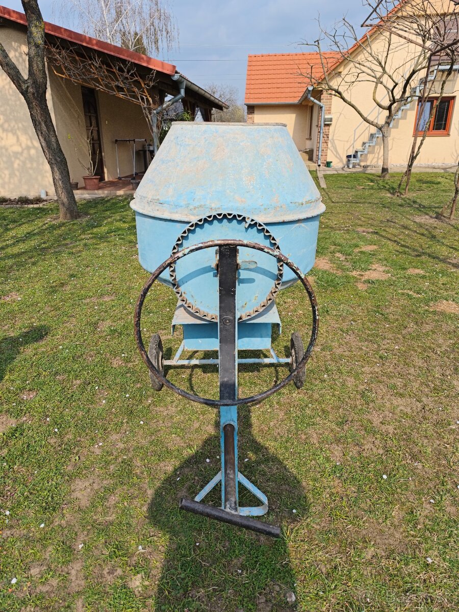 Továrenská miešačka - 3