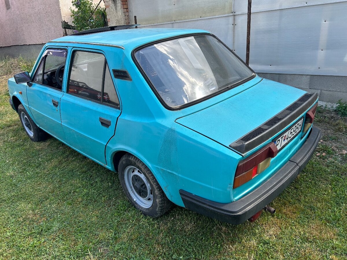 Škoda 120L - 3