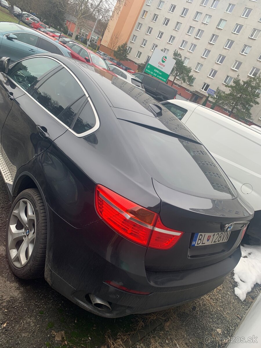 Predám BMW X6 s nefunkčným motorom - 3