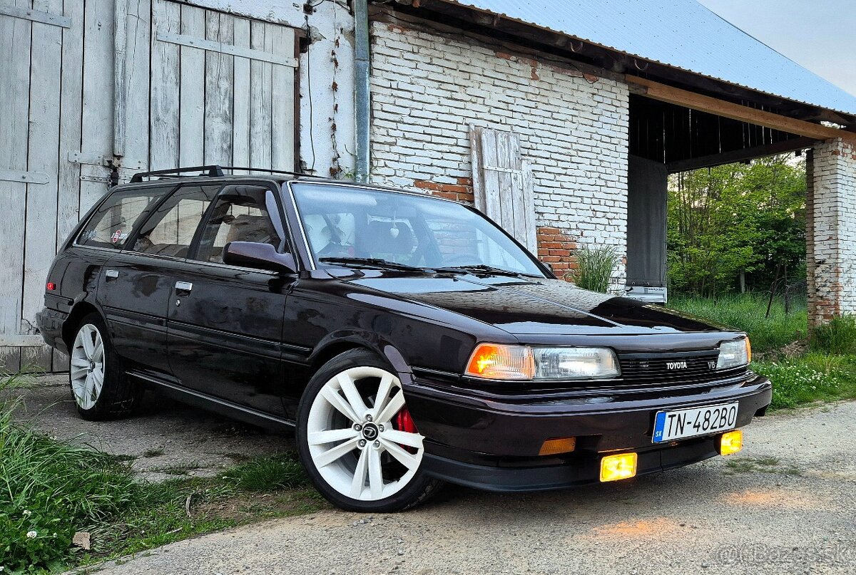 PREDÁM TOYOTA Camry LE 2.5 V6 - 3