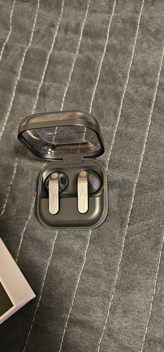 Samsung Galaxy Buds 4 - 3