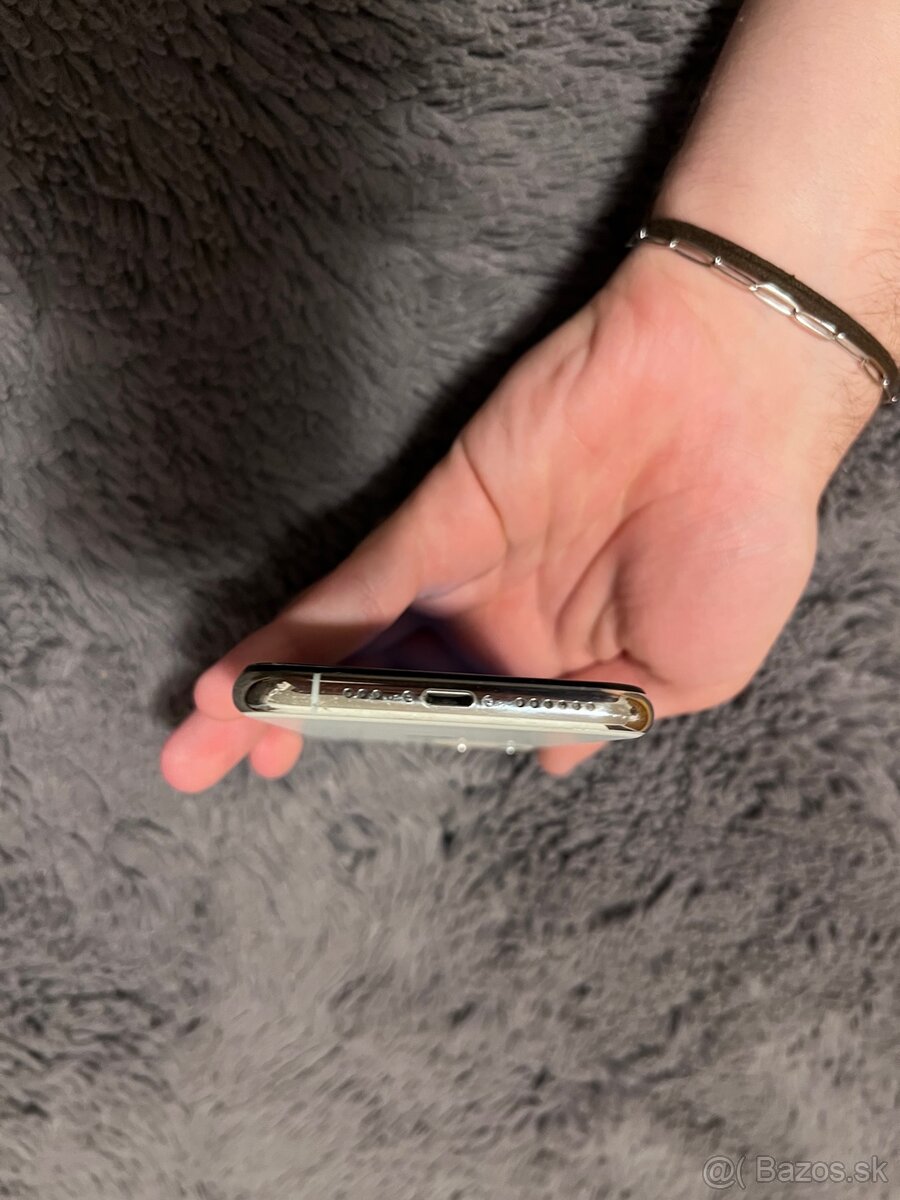 iPhone 11 pro biely - 3