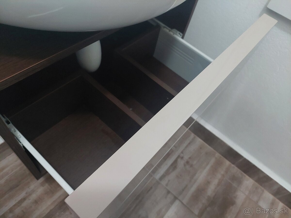 Umývadlová skrinka - 3