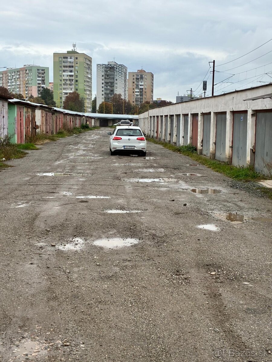 Predaj garáže na Rosnej ulici v mestskej časti Košice - juh - 3