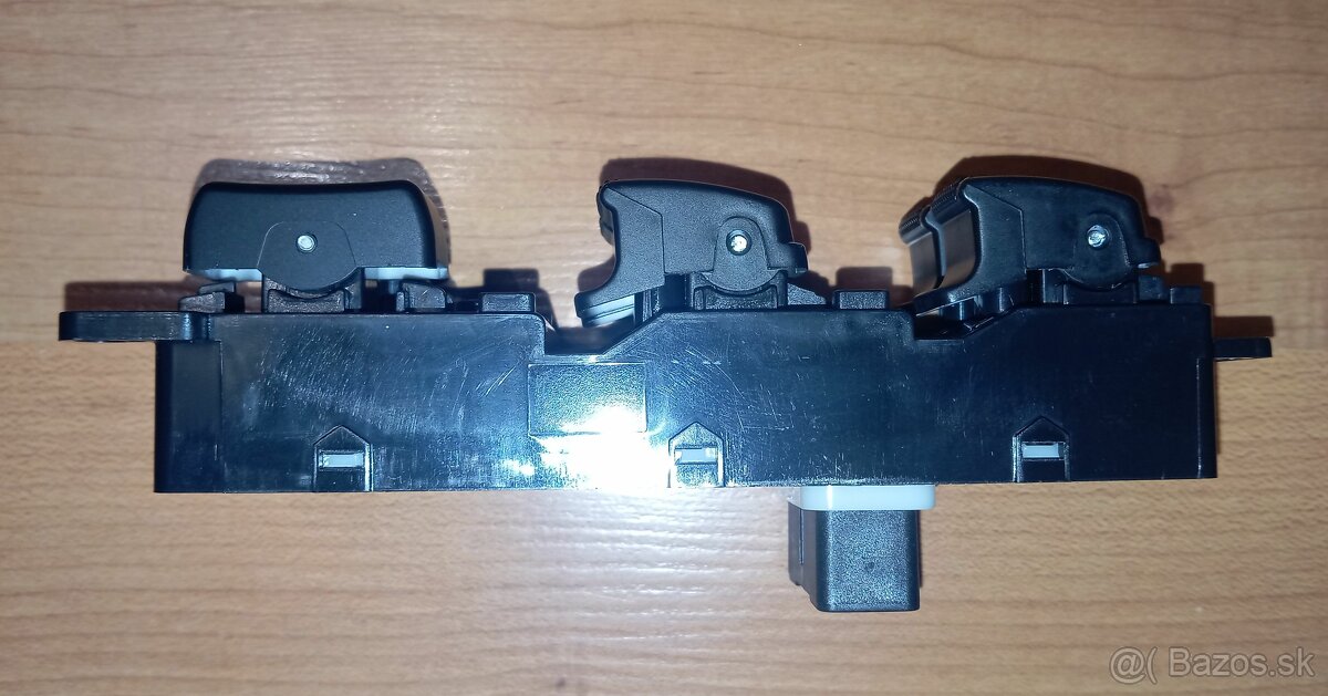 Vypínač okna Kia Rio 06-10 - 3