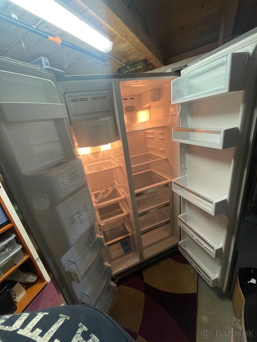 Americka chladnicka s vyrobnikom ladu - 3