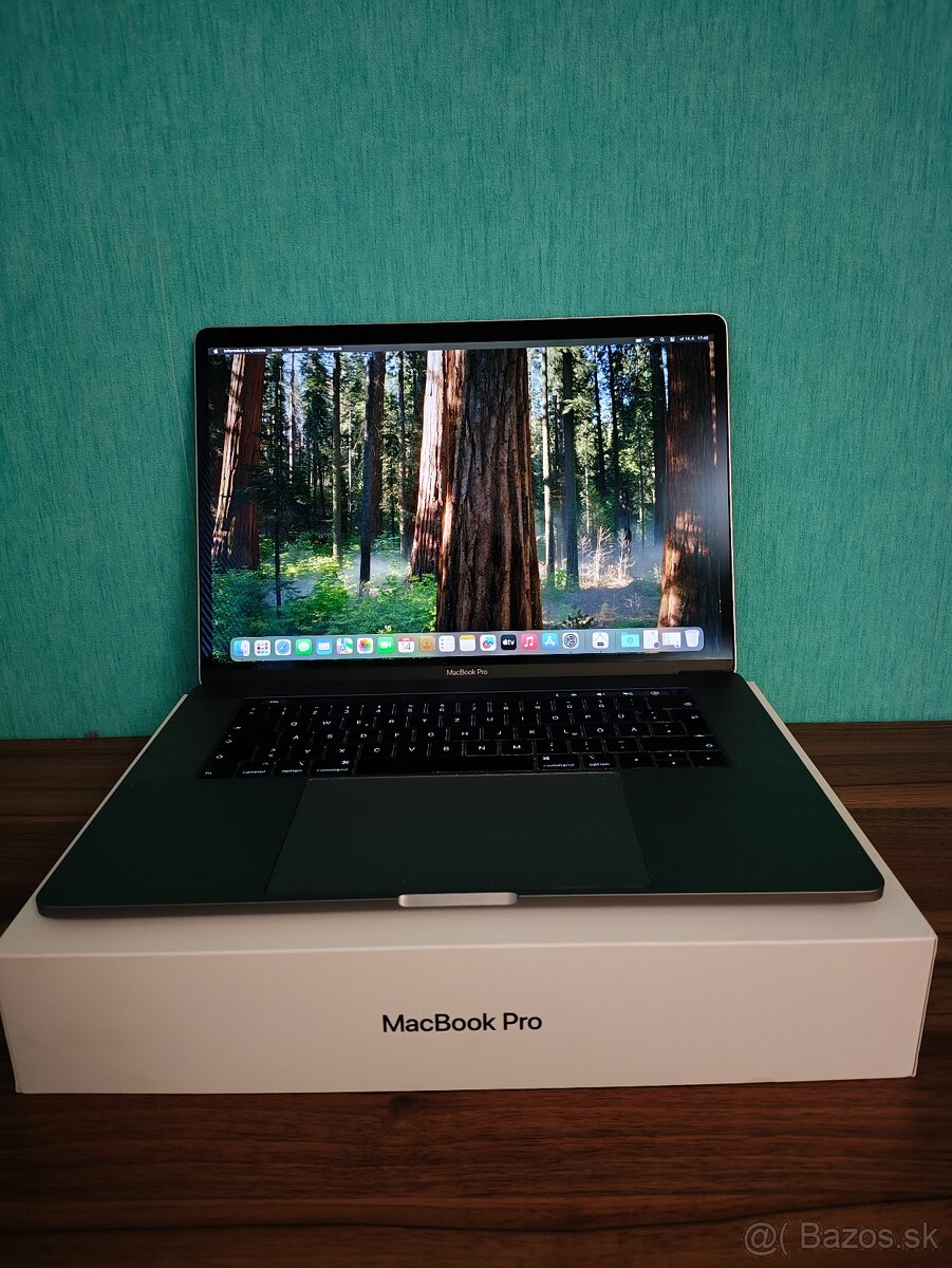 MacBook Pro 2018 | i7 • 16GB • 256GB SSD - 3