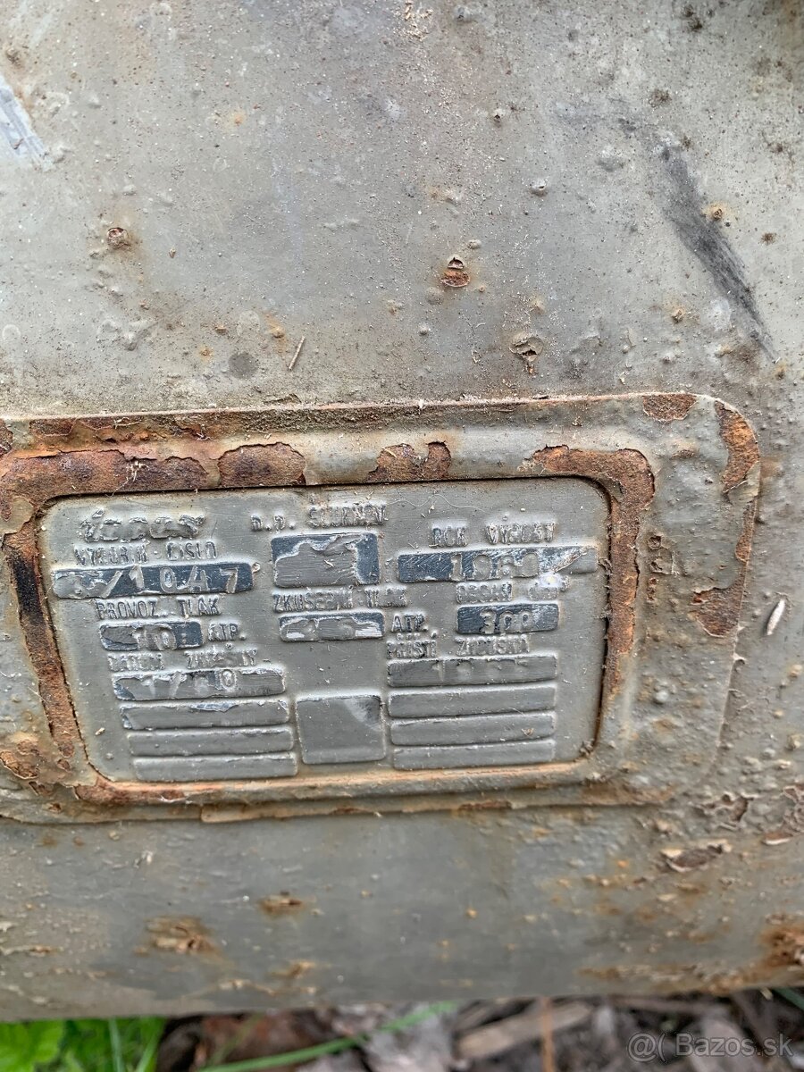 Kompresor Orlík 300L starý - 3