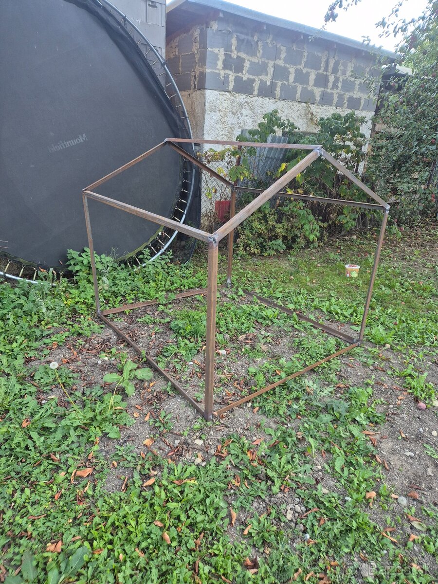 Kovovy skelet - 3