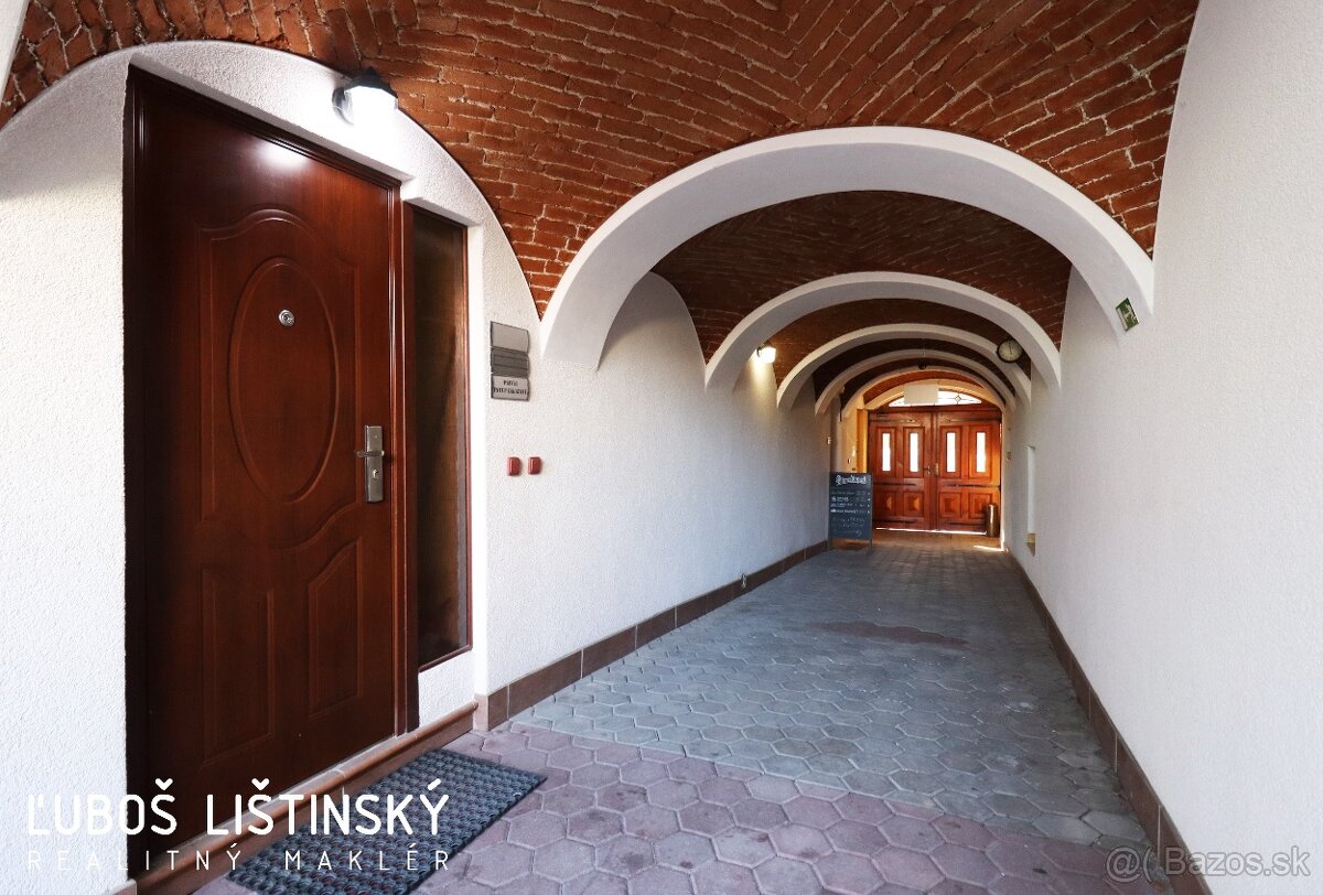 ZNÍŽENA CENA Rodinného domu na Velickom námestí, Poprad - 3