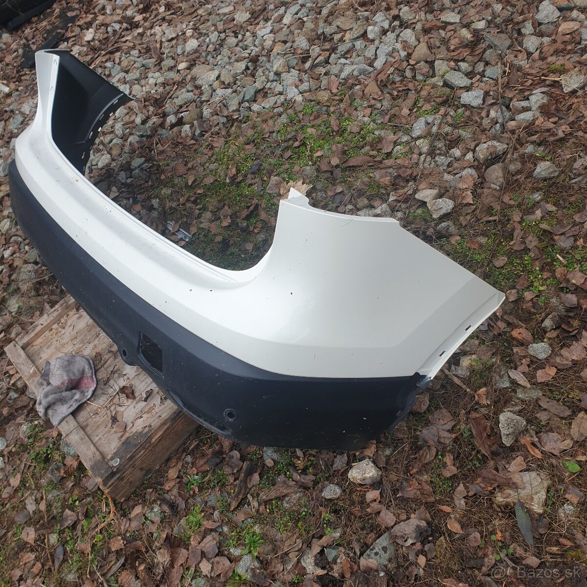 Naraznik Nissan 850224EAHO - 3