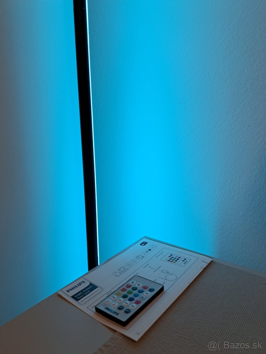 PHILIPS - Ambient Floor Lamp - 3