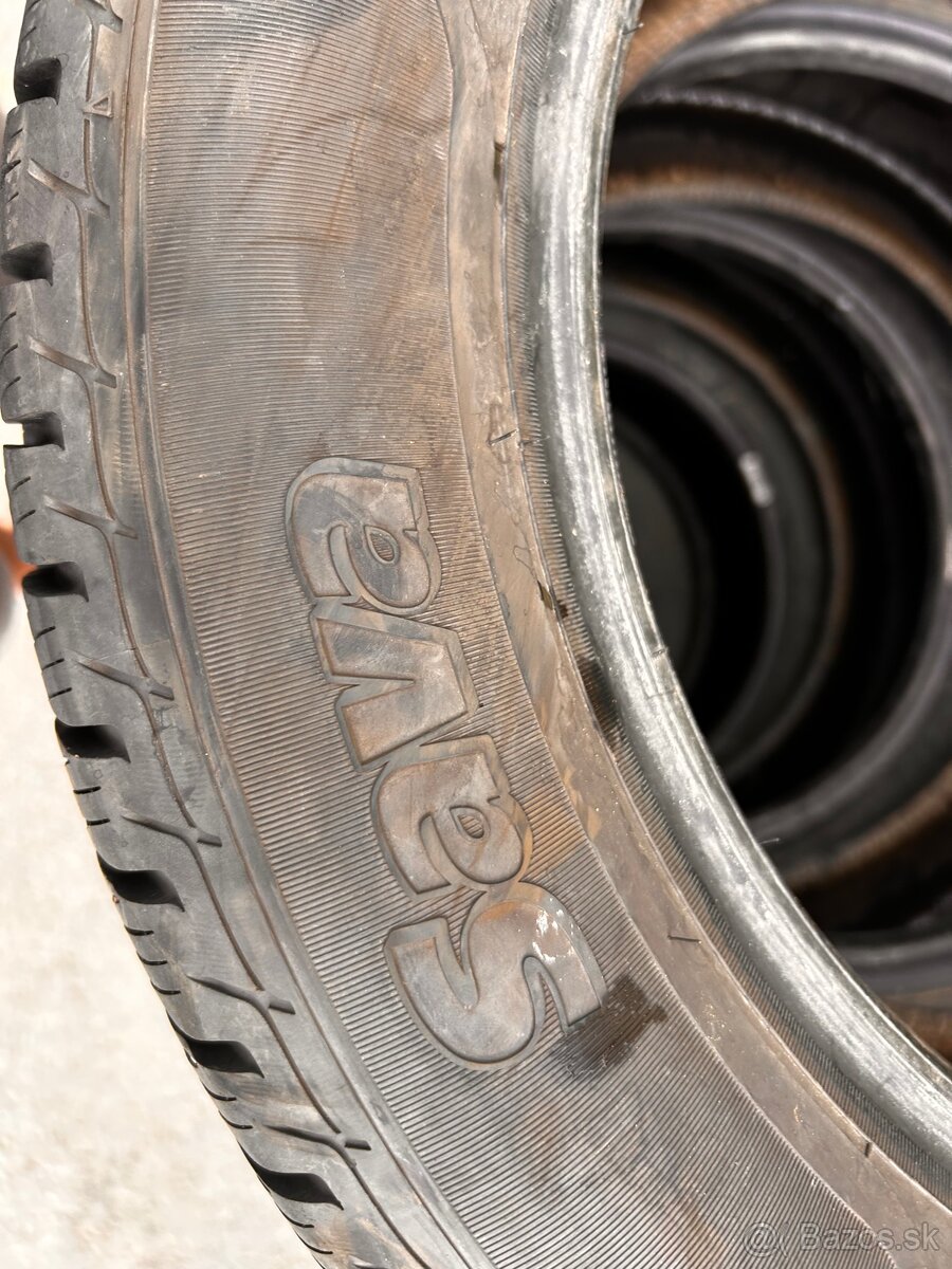235/45r17 - 3