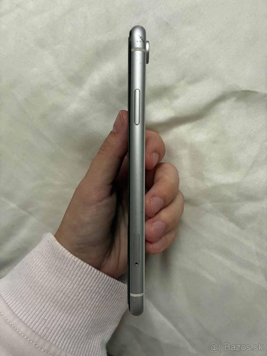 iPhone XR 64GB Biely - 3