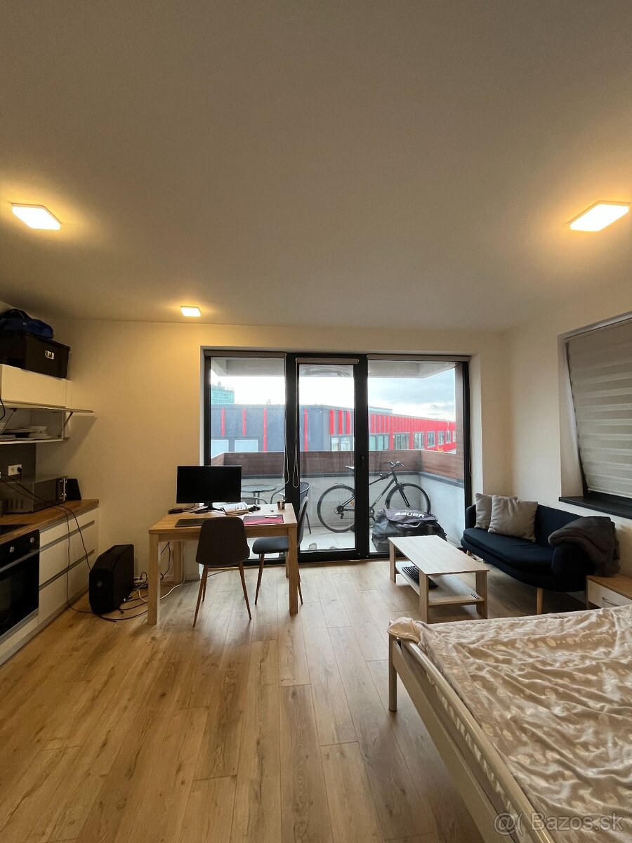 PRENÁJOM: 1-iz. byt, Moldavská - novostavba - centrum - 3