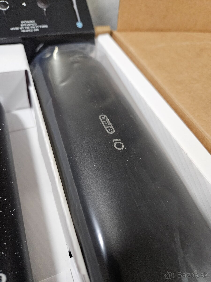 Oral-B iO 10 Black – nová, špičková elektrická zubná kefka - 3